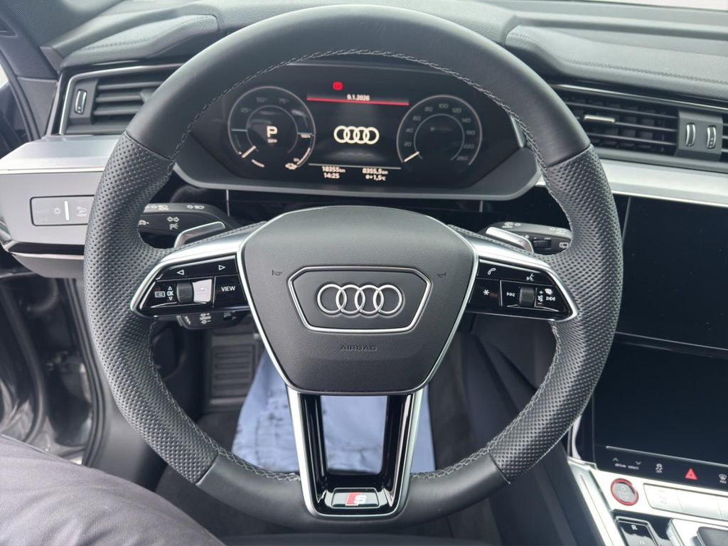 Audi e-tron 2022