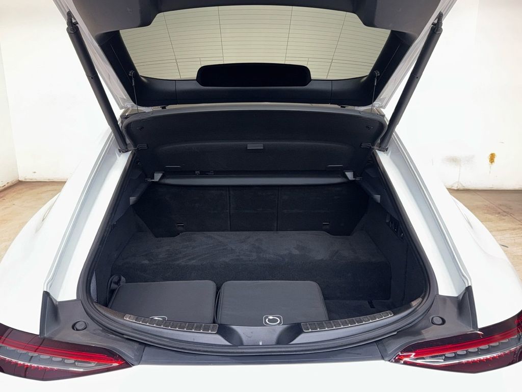 Mercedes-Benz AMG GT S 2025