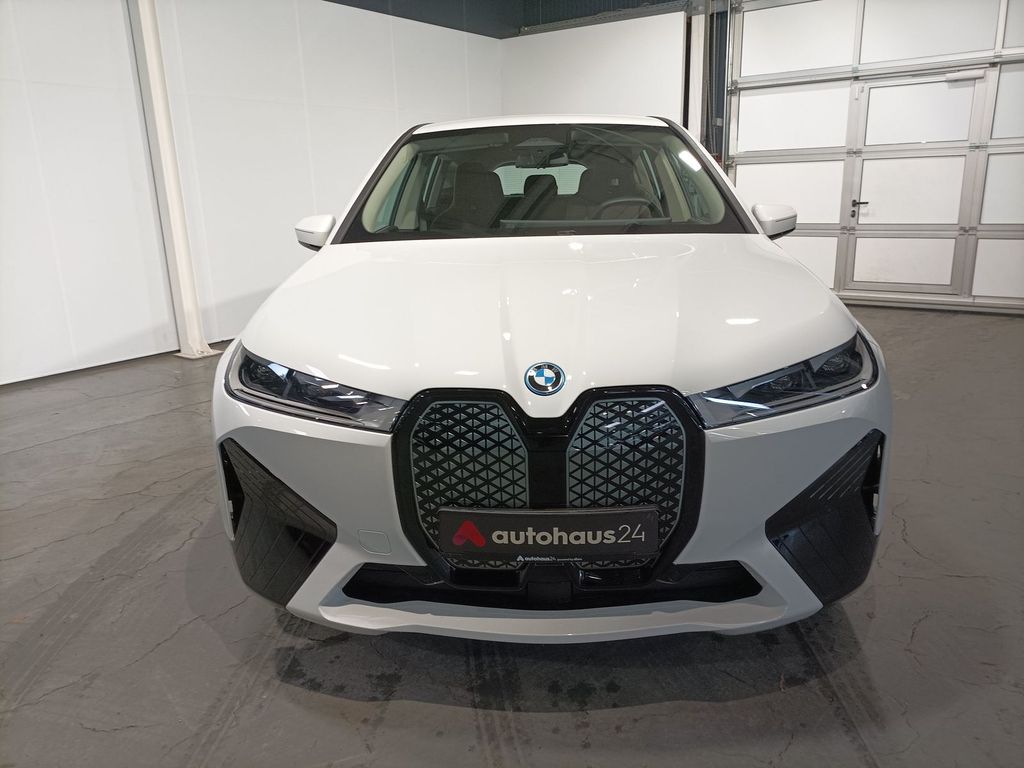 BMW iX 2023