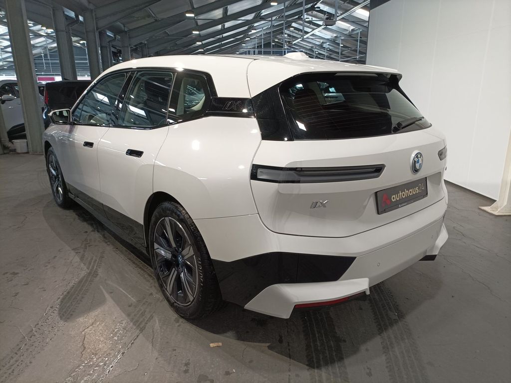 BMW iX 2023