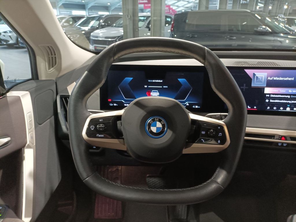 BMW iX 2023