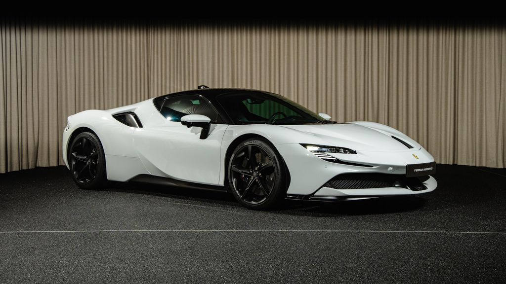 Ferrari SF90 2022