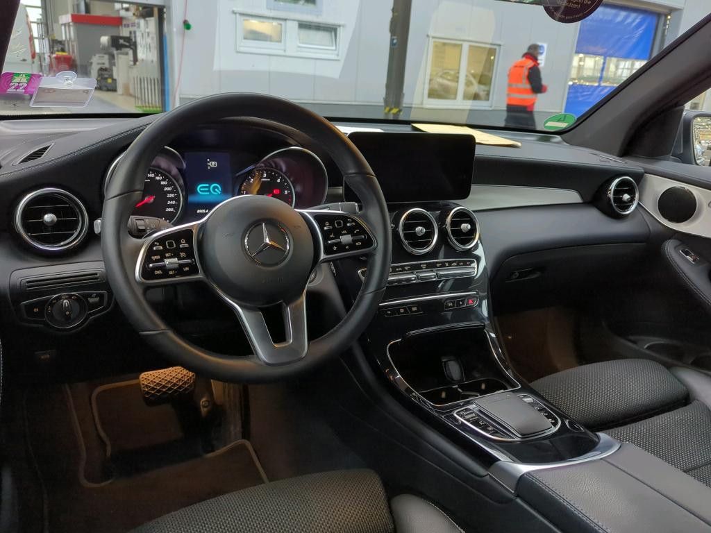 Mercedes-Benz GLC 300 2021