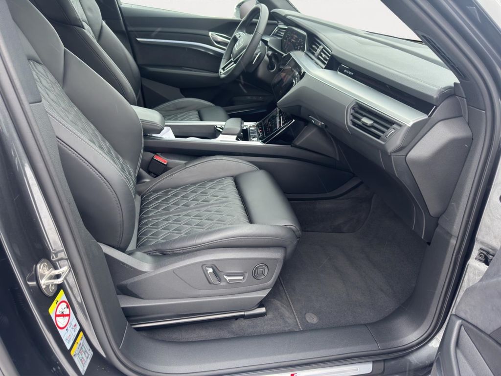 Audi e-tron 2022