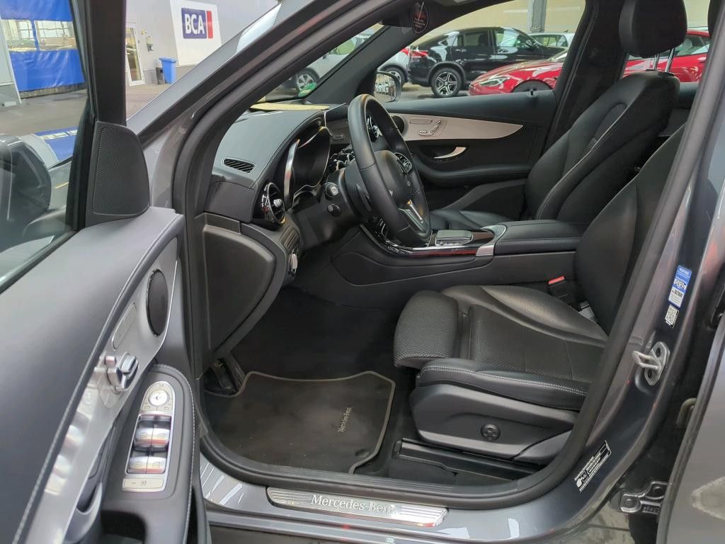 Mercedes-Benz GLC 300 2021