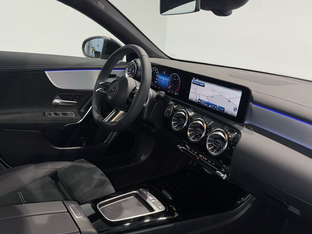 Mercedes-Benz CLA 220 2026