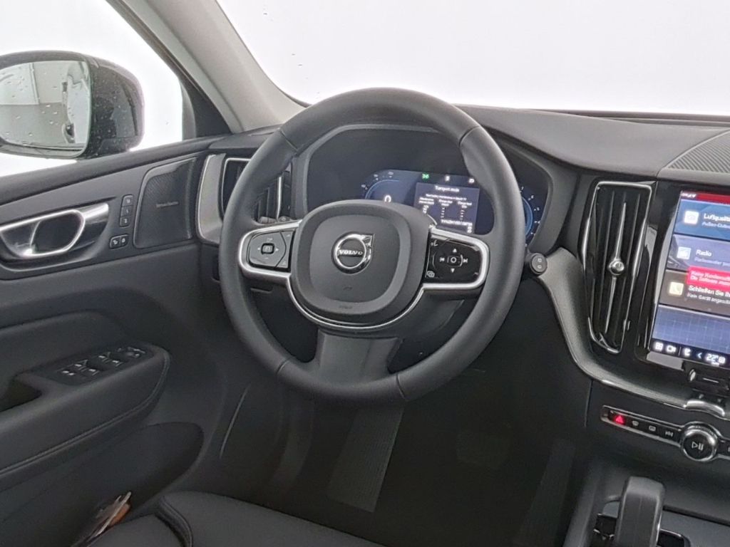Volvo XC60 2025