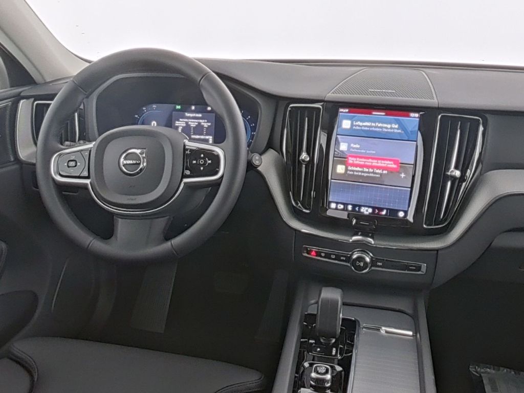 Volvo XC60 2025