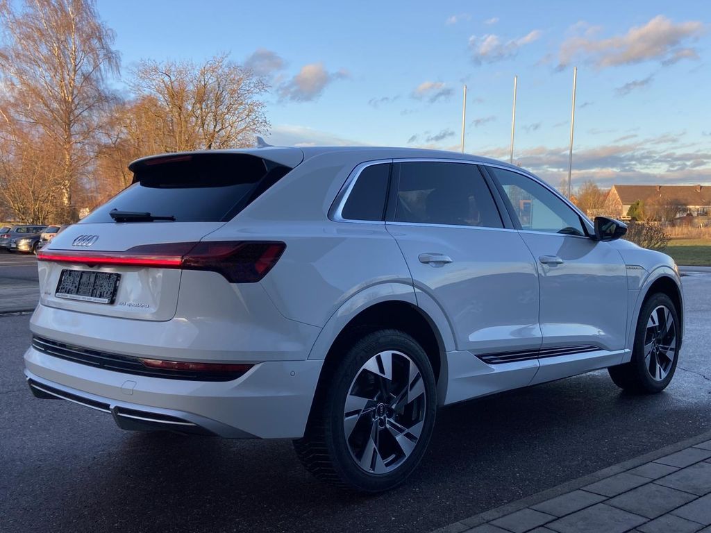 Audi e-tron 2022
