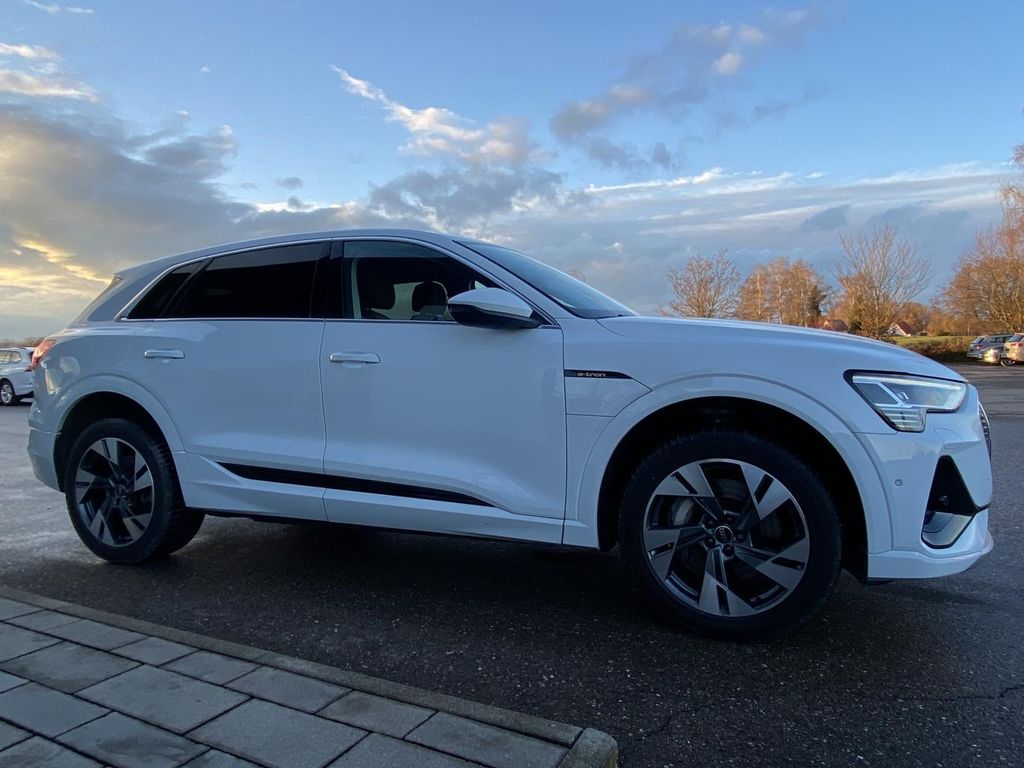 Audi e-tron 2022