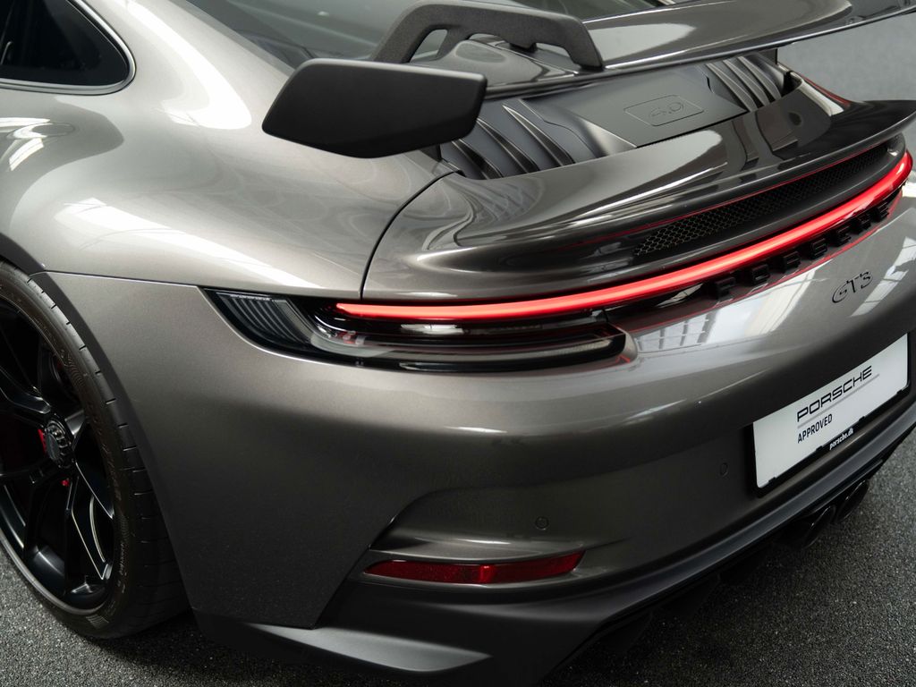 Porsche 992 2024