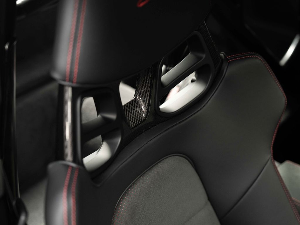 Porsche 992 2024