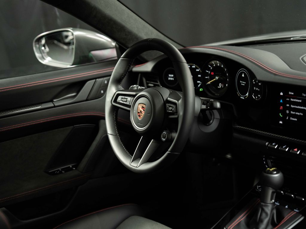 Porsche 992 2024