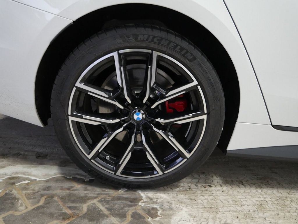 BMW i4 2025
