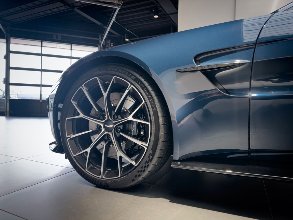 Aston Martin V8 Vantage