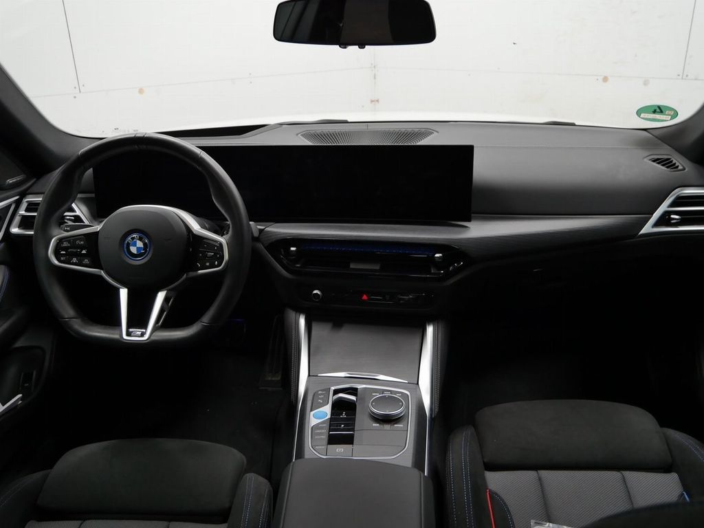 BMW i4 2025