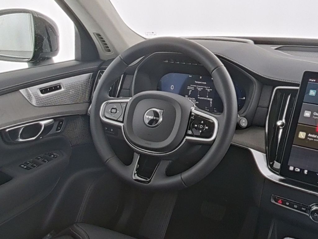 Volvo XC90 2025