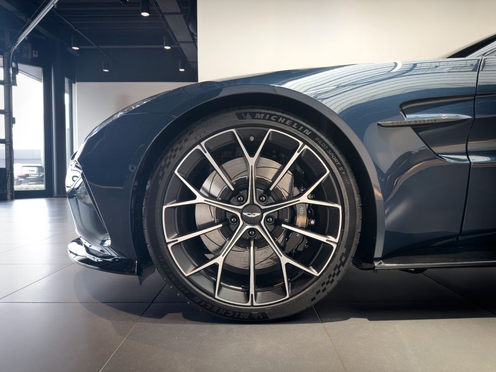 Aston Martin V8 Vantage