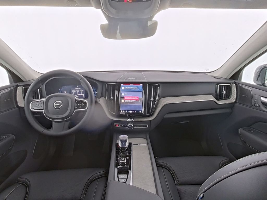 Volvo XC60 2025