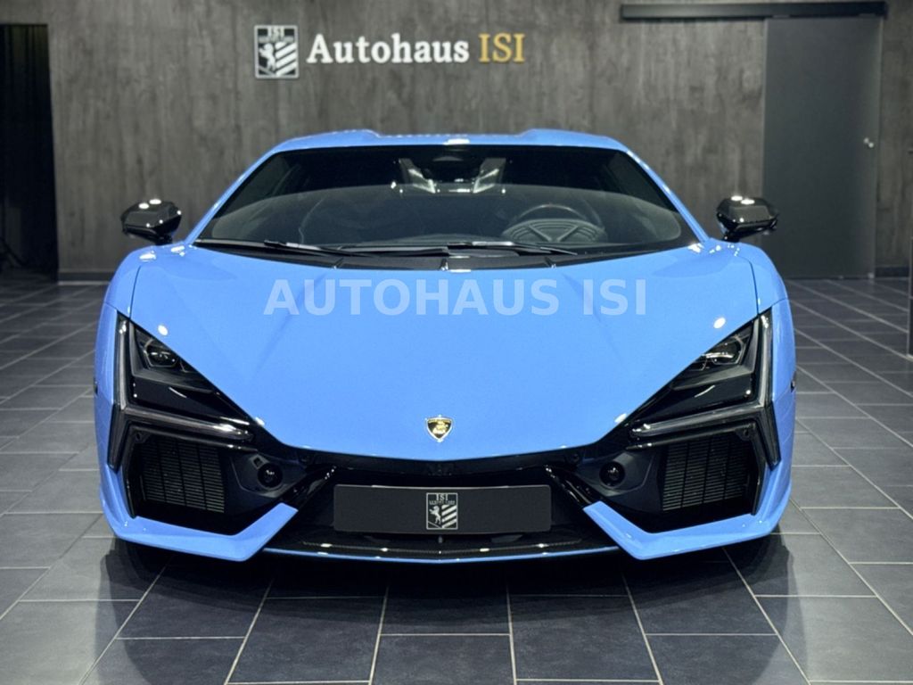 Lamborghini Revuelto 2025