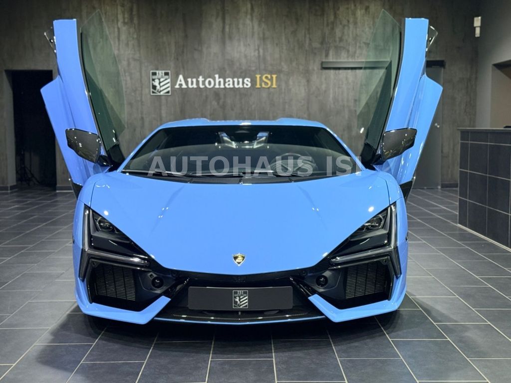 Lamborghini Revuelto 2025
