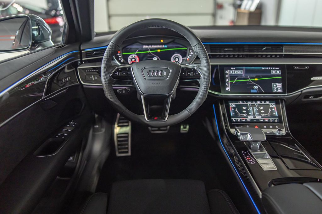 Audi A8 2025