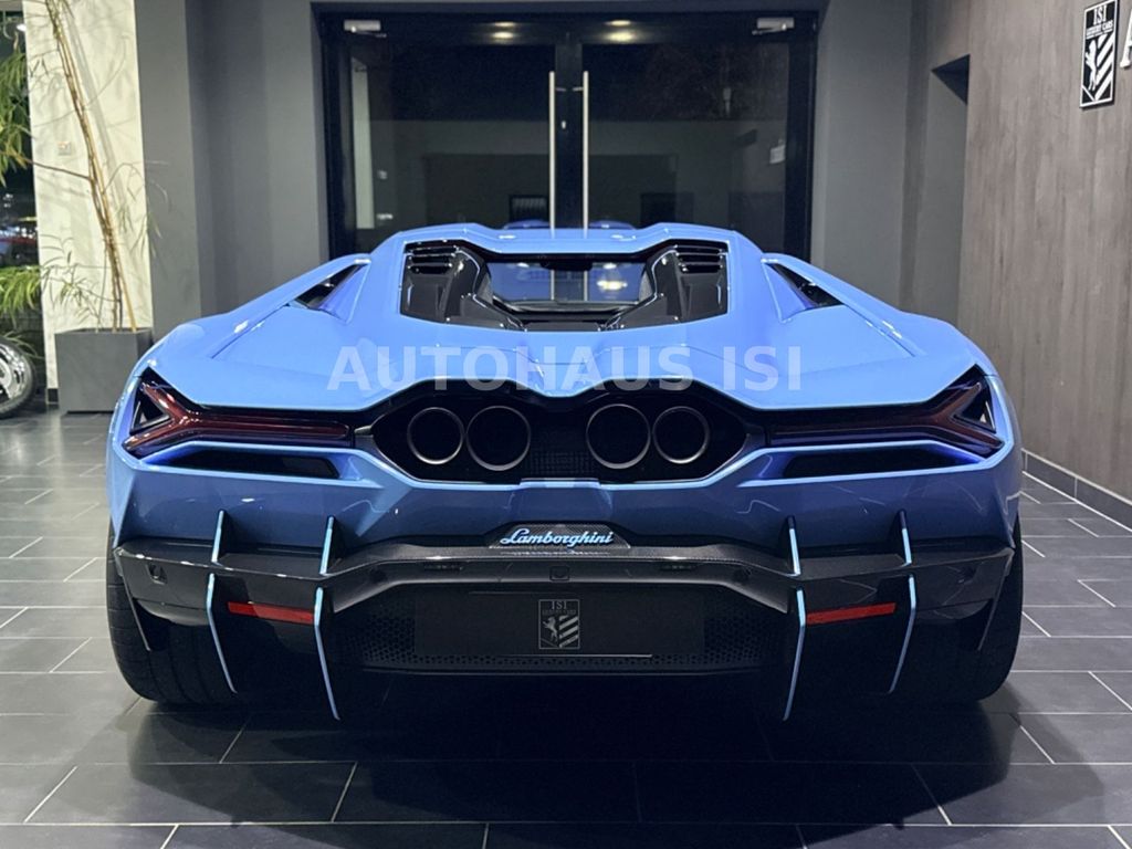 Lamborghini Revuelto 2025