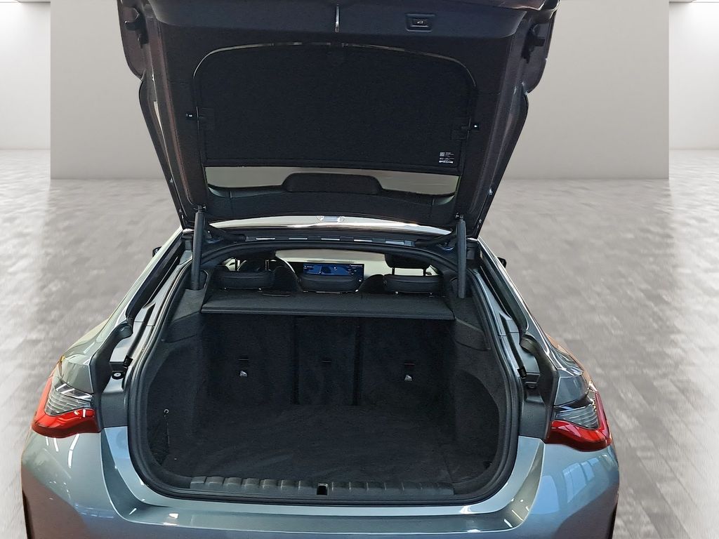 BMW i4 2023