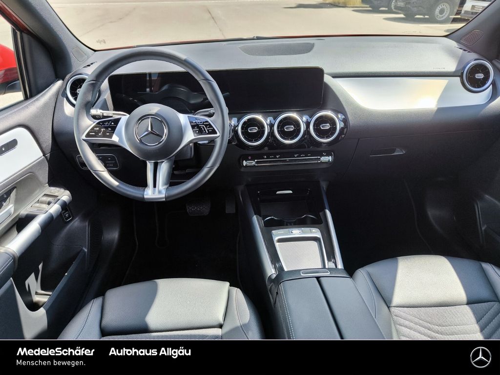 Mercedes-Benz B 220 2024