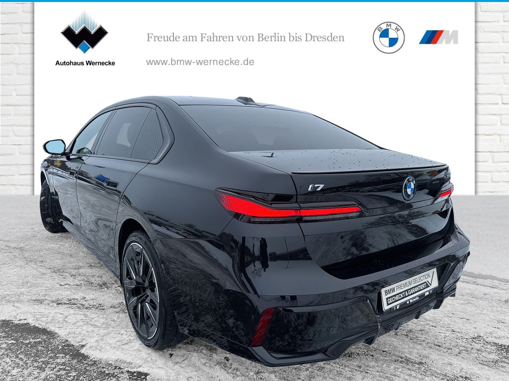 BMW i7 2024