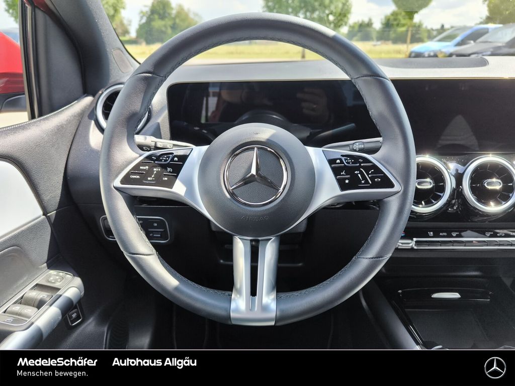 Mercedes-Benz B 220 2024