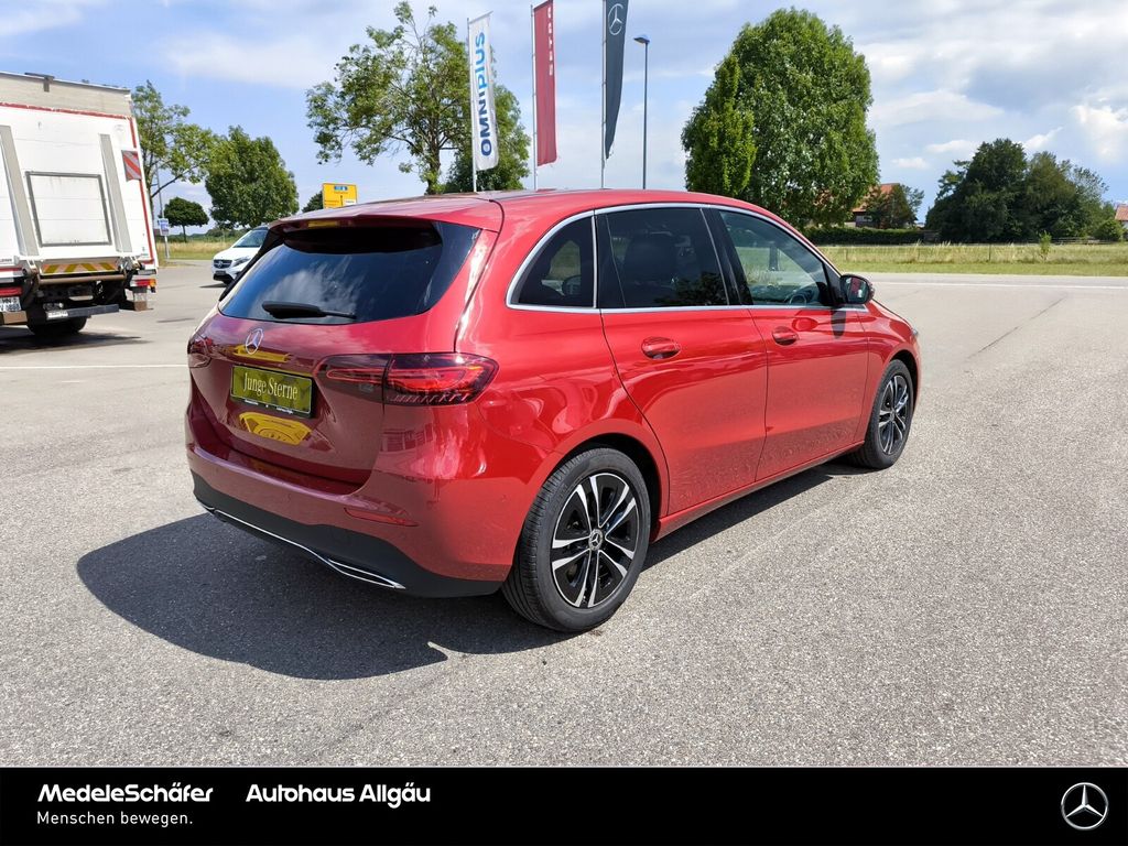 Mercedes-Benz B 220 2024