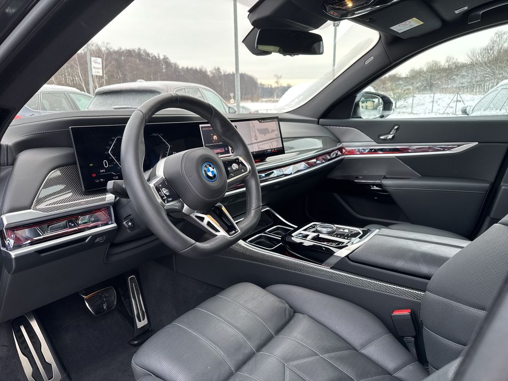 BMW i7 2024