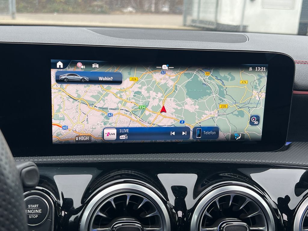 Mercedes-Benz CLA 200 2025