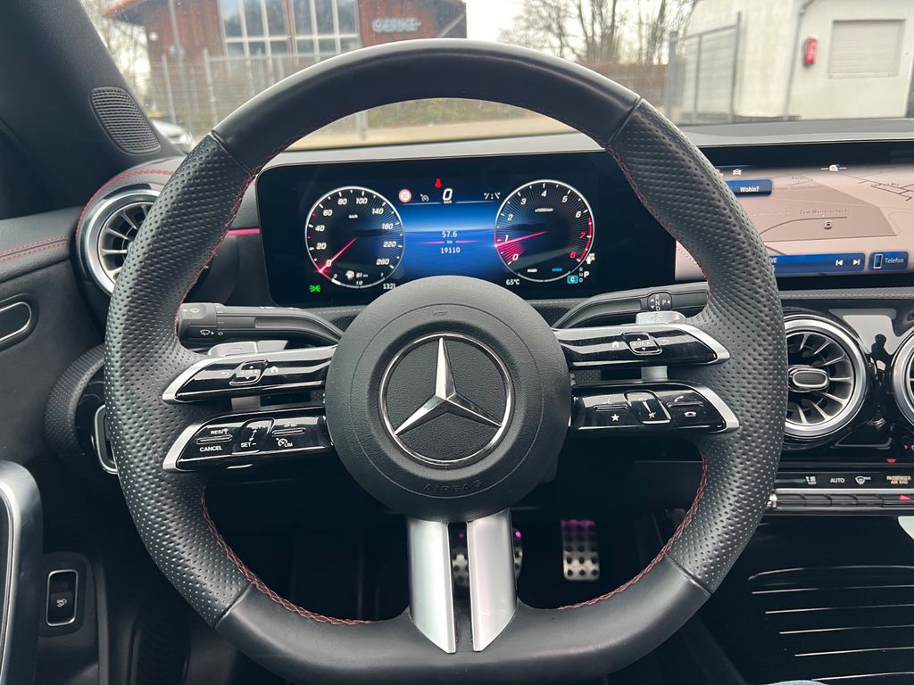 Mercedes-Benz CLA 200 2025