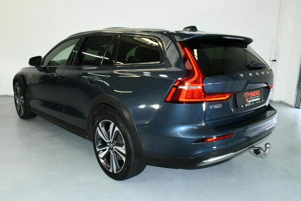 Volvo V60 Cross Country 2022