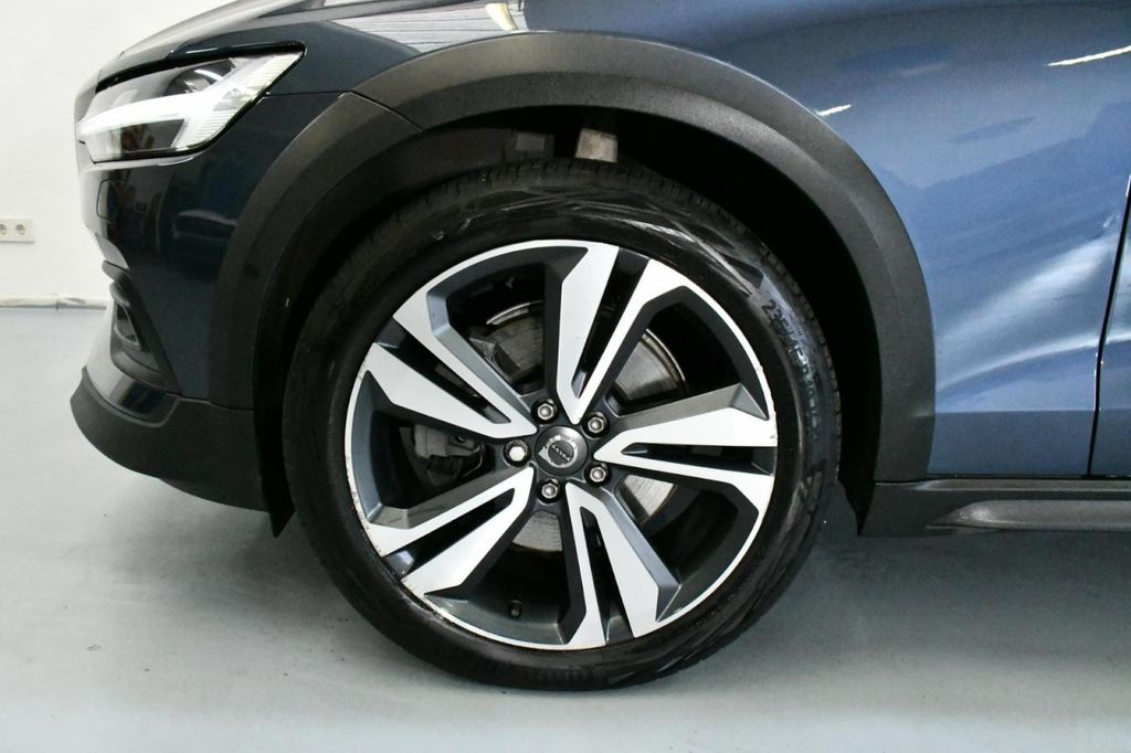 Volvo V60 Cross Country 2022