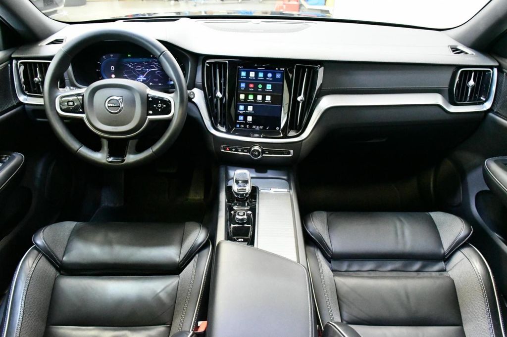 Volvo V60 Cross Country 2022
