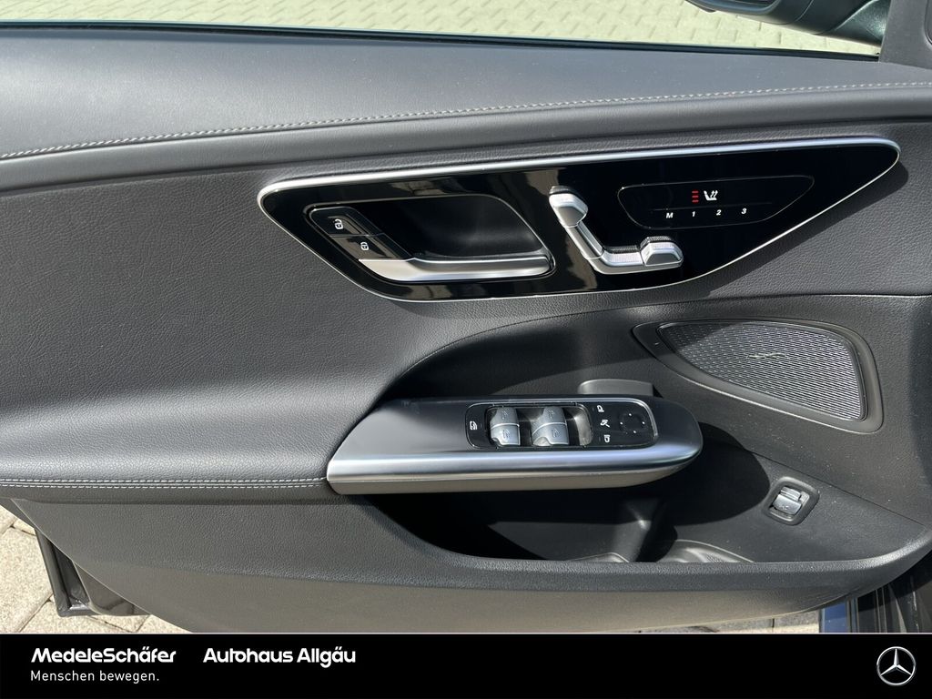 Mercedes-Benz C 300 2024