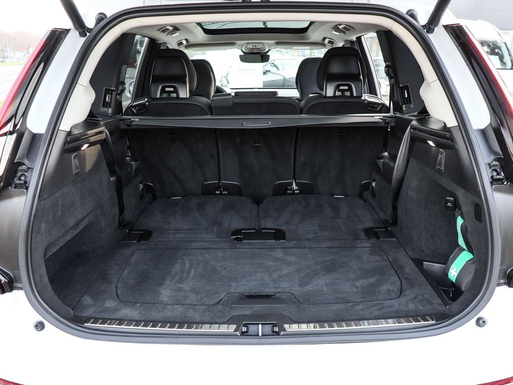 Volvo XC90 2025