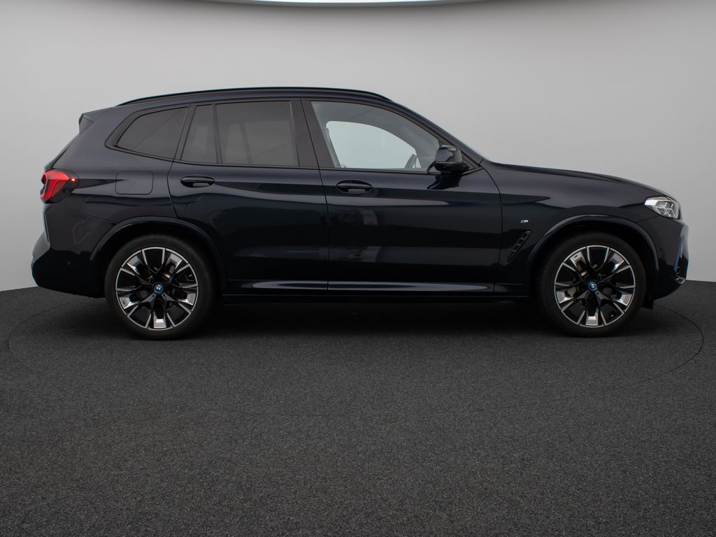 BMW iX3 2022