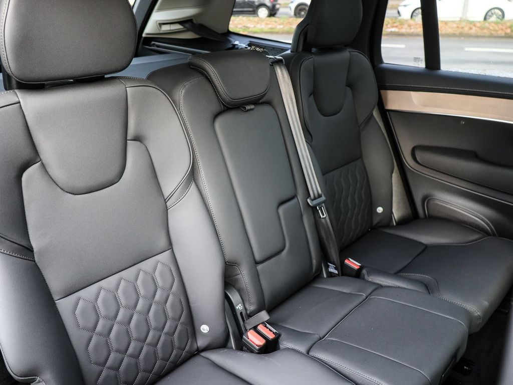 Volvo XC90 2025