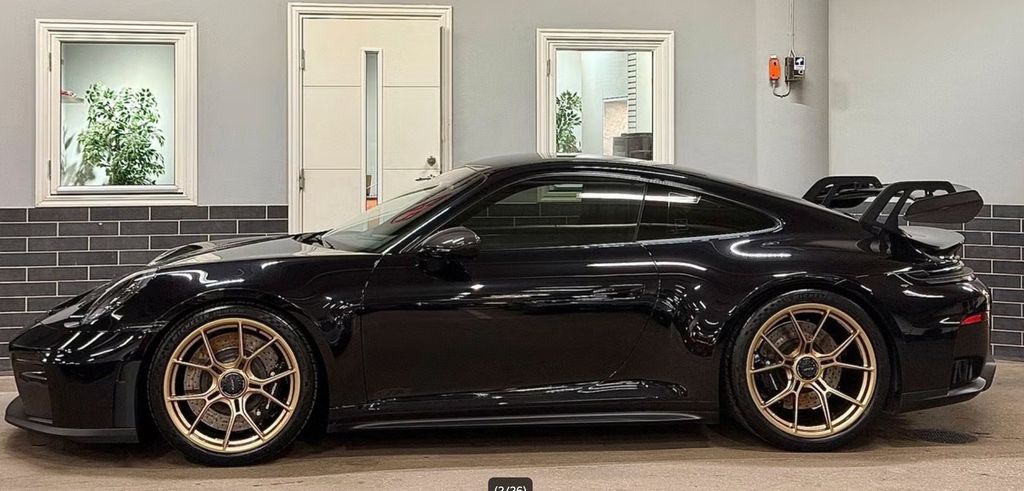 Porsche 992 2025