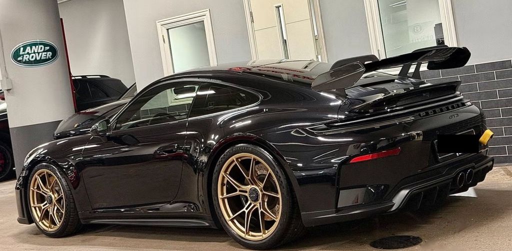 Porsche 992 2025