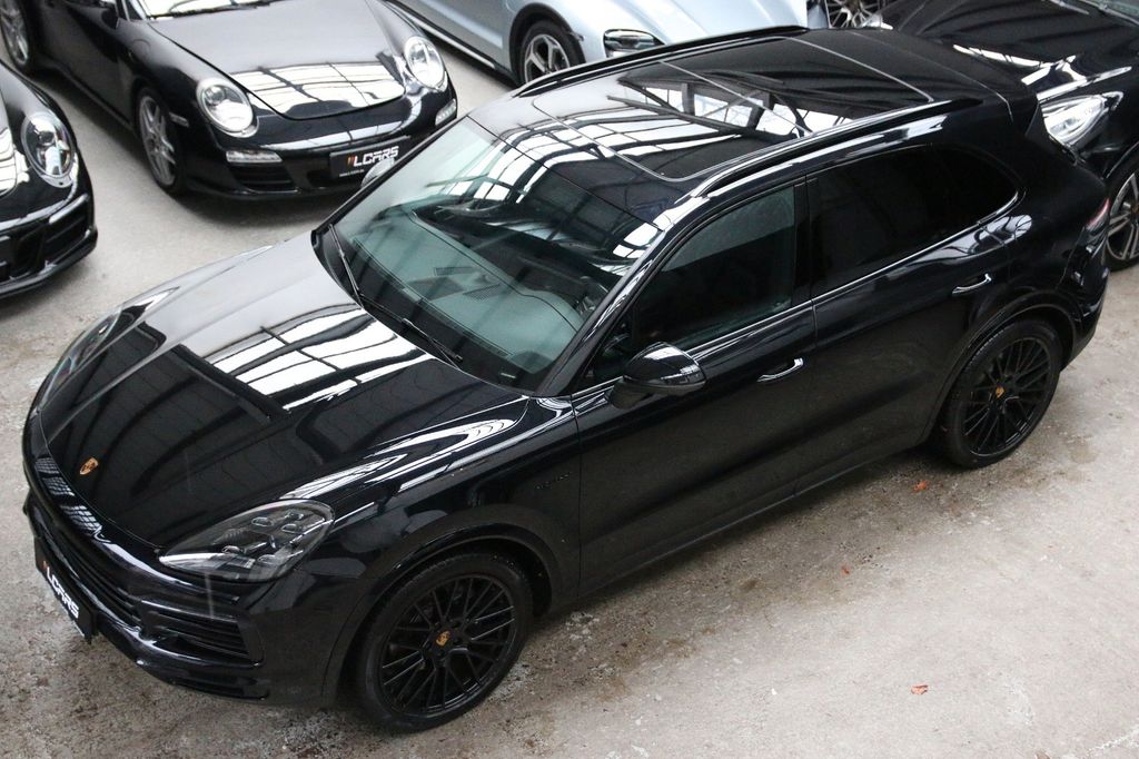 Porsche Cayenne 2021