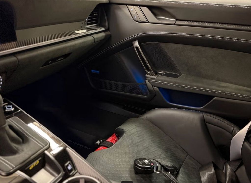 Porsche 992 2025