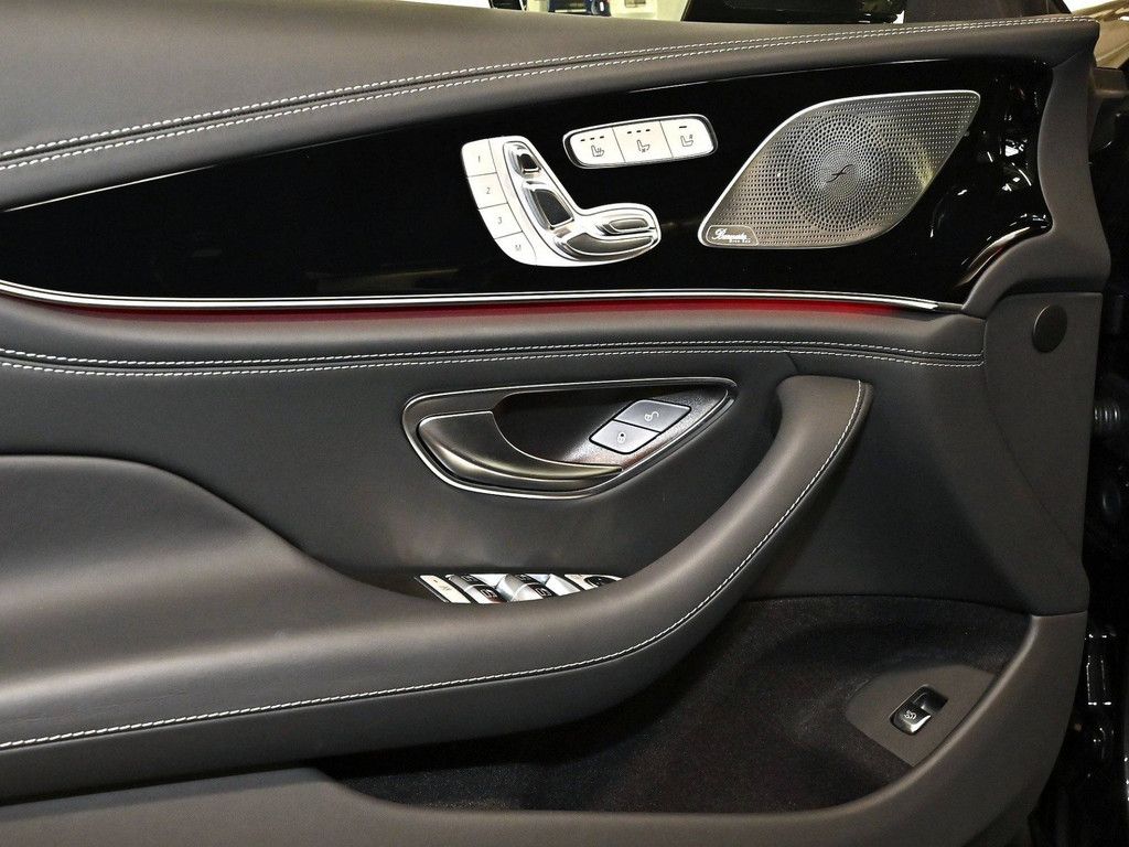 Mercedes-Benz AMG GT S 2025