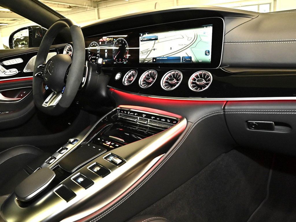 Mercedes-Benz AMG GT S 2025