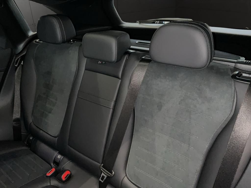 Mercedes-Benz GLC 300 2025