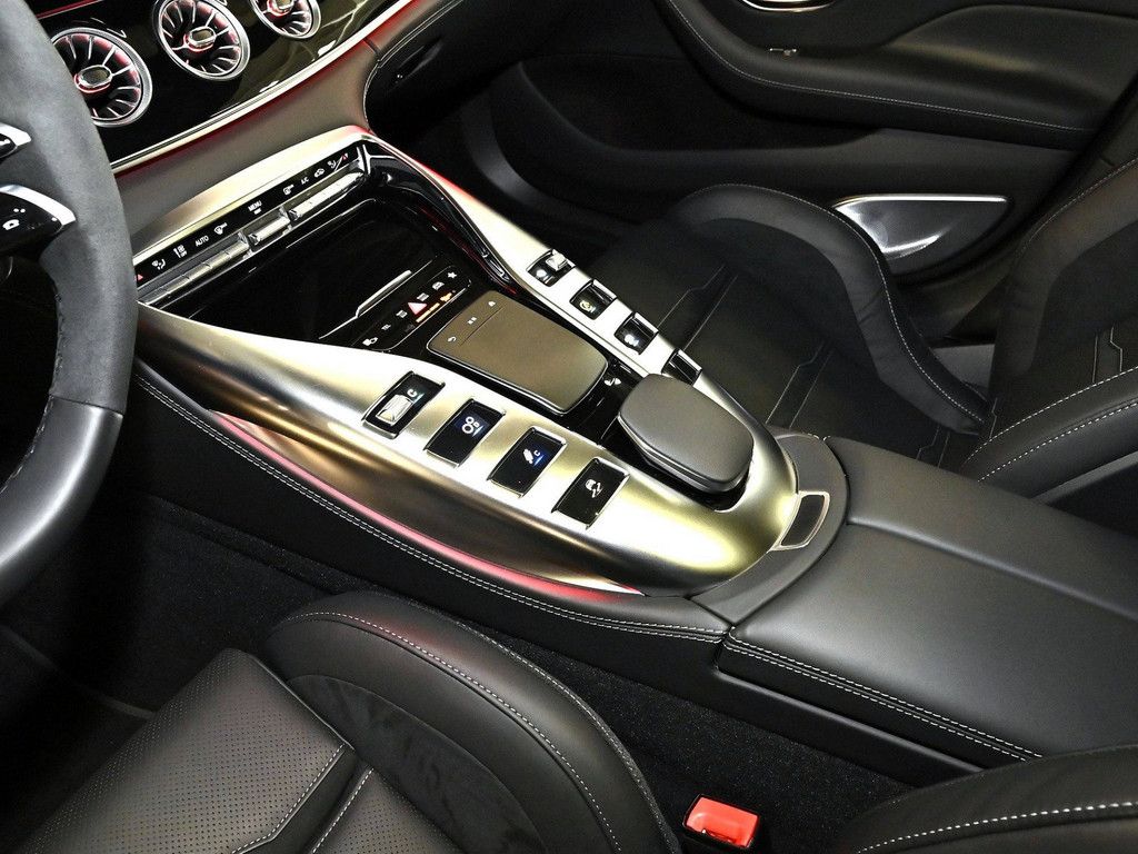 Mercedes-Benz AMG GT S 2025